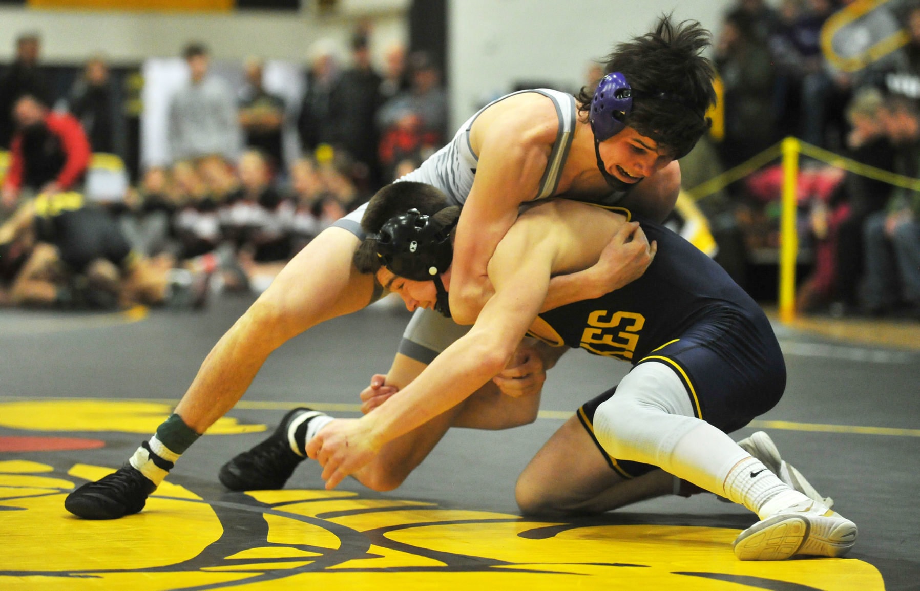 021520-qc-spt-3A-dist-wrestle-556